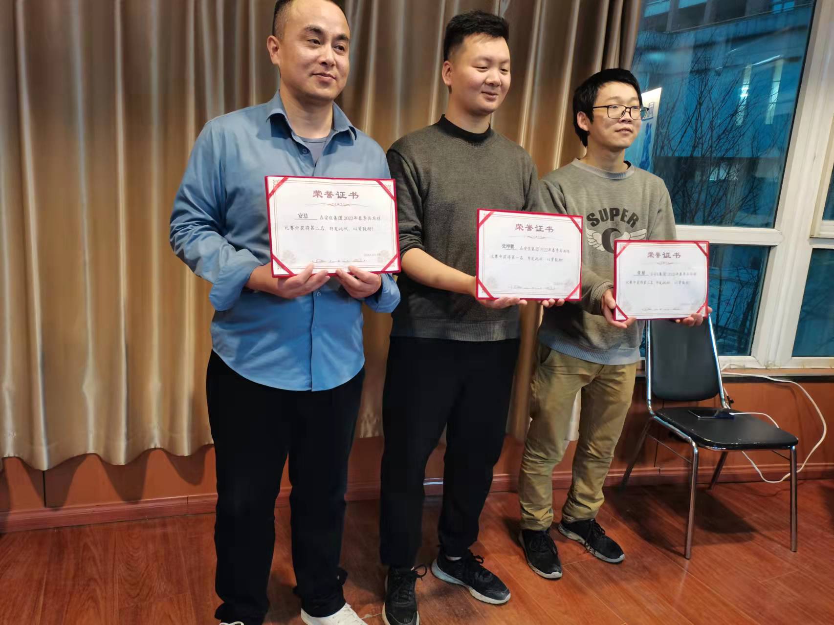 郑州张一绝餐饮集团官网|张一绝官网|郑州张一绝|张一绝黄焖鸡|张一绝瓦香鸡|张一绝餐饮集团