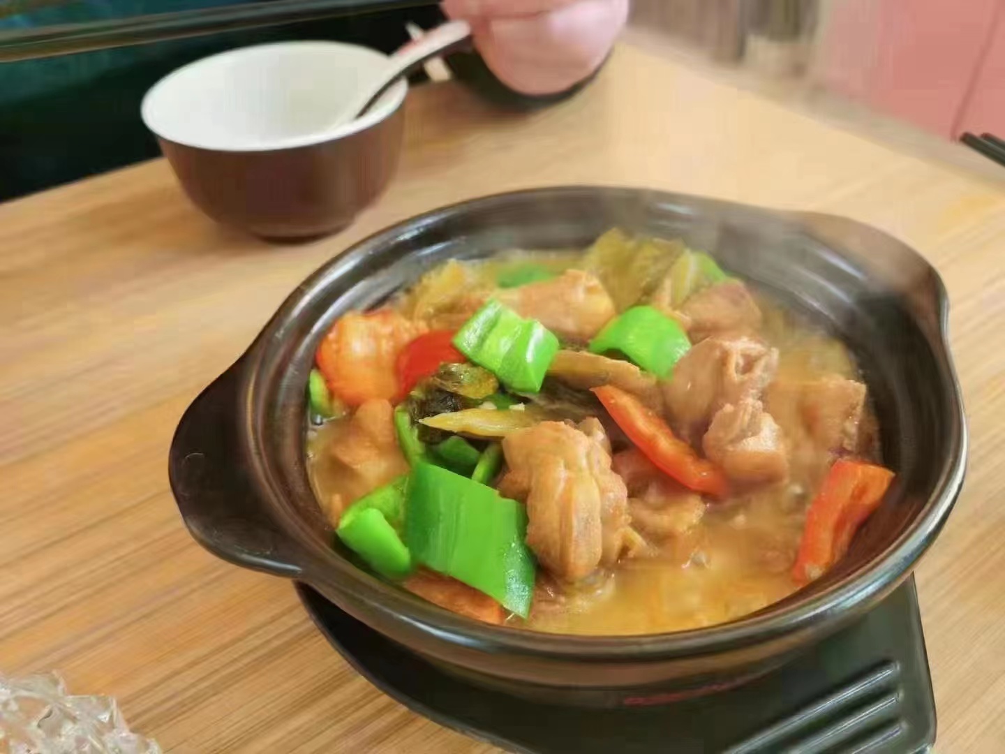 郑州张一绝餐饮集团官网|张一绝官网|郑州张一绝|张一绝黄焖鸡|张一绝瓦香鸡|张一绝餐饮集团